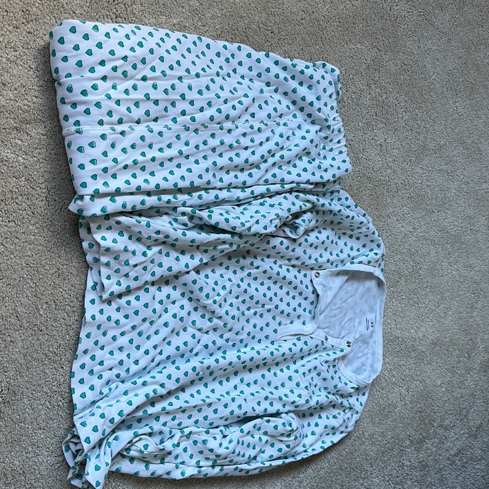 Hii! i’m selling the roller rabbit mint hearts long top and pant set.